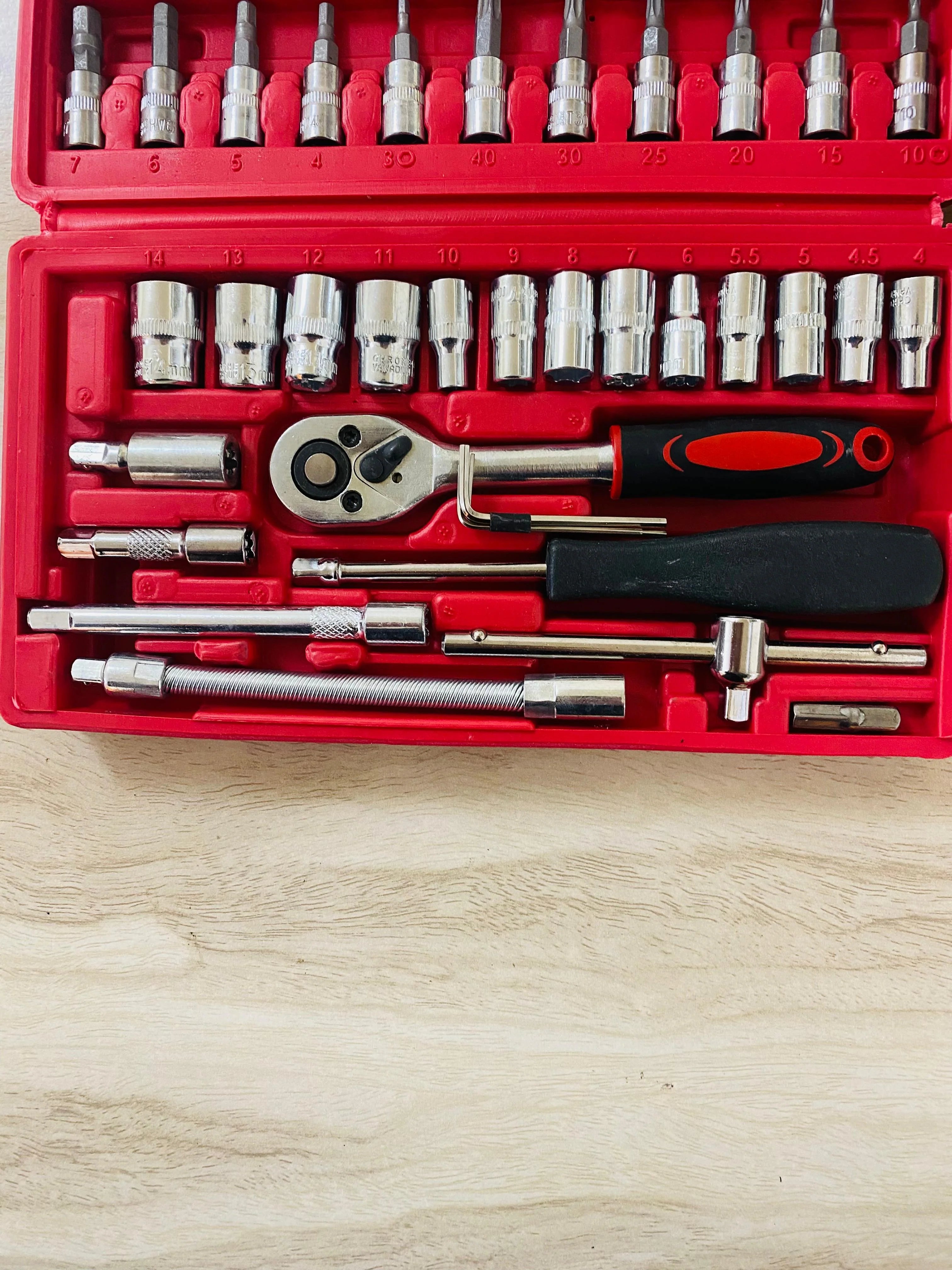 46 PEICE TOOL KIT